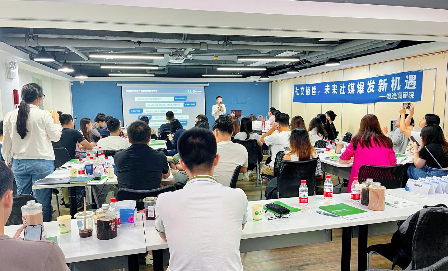 WhatsApp新营销全解：出海新个体，能不能做好WhatsApp营销